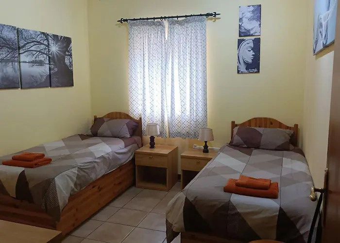 31 Memories Pembroke